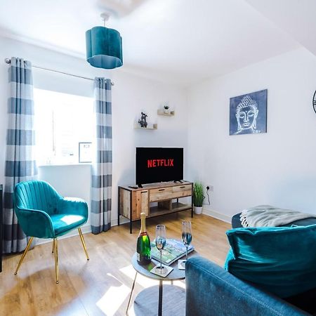 Stylish Chester City Centre Apartment By 53 Degrees Property, Ideal For Couples & Business Professionals - Sleeps 4 Luaran gambar