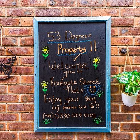 Stylish Chester City Centre Apartment By 53 Degrees Property, Ideal For Couples & Business Professionals - Sleeps 4 Luaran gambar