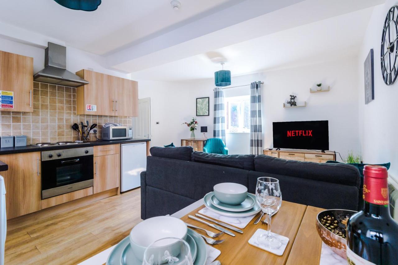 Stylish Chester City Centre Apartment By 53 Degrees Property, Ideal For Couples & Business Professionals - Sleeps 4 Luaran gambar