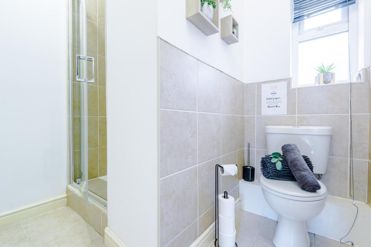 Stylish Chester City Centre Apartment By 53 Degrees Property, Ideal For Couples & Business Professionals - Sleeps 4 Luaran gambar