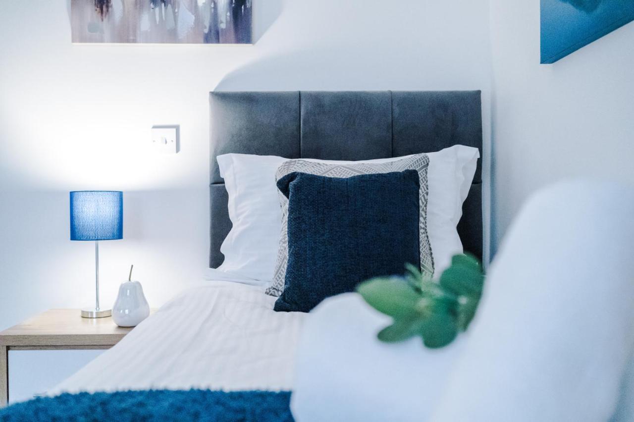 Stylish Chester City Centre Apartment By 53 Degrees Property, Ideal For Couples & Business Professionals - Sleeps 4 Luaran gambar